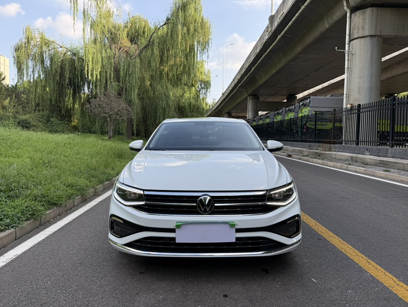 Volkswagen Bora 2024 car image #2