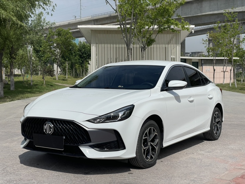 MG 5 2023 immagine di auto 