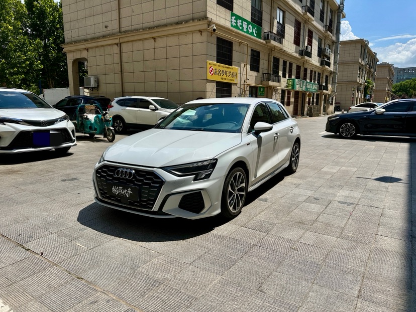 Audi A3 2021 car image 