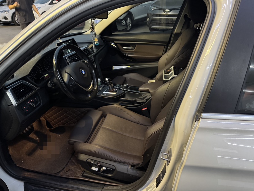 BMW 3 Series 2017 #4 BMW 3 Series 2017 car image #4