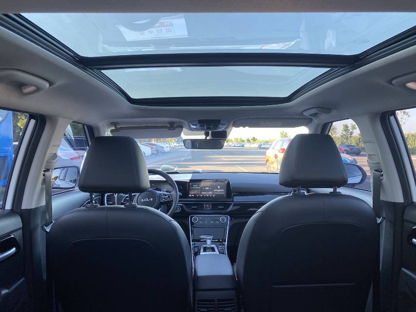 Kia Seltos 2023 car image #6
