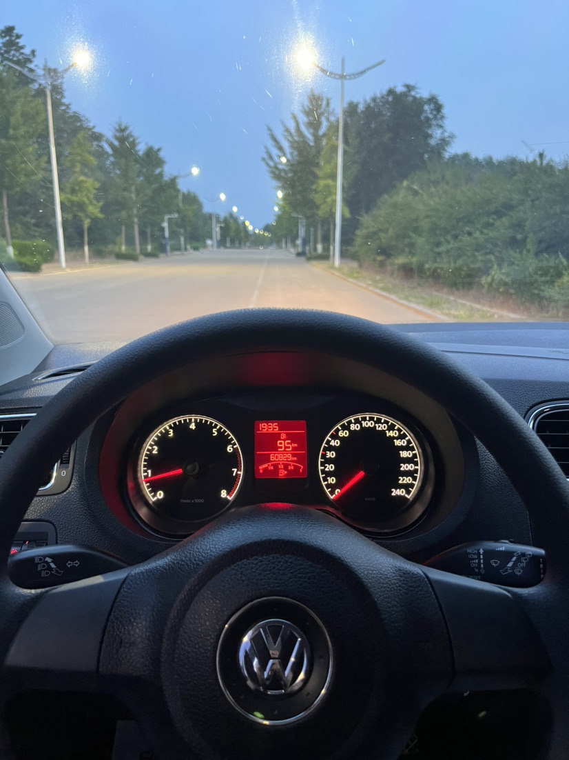 Volkswagen Polo 2014 #9 Volkswagen Polo 2014 car image #9