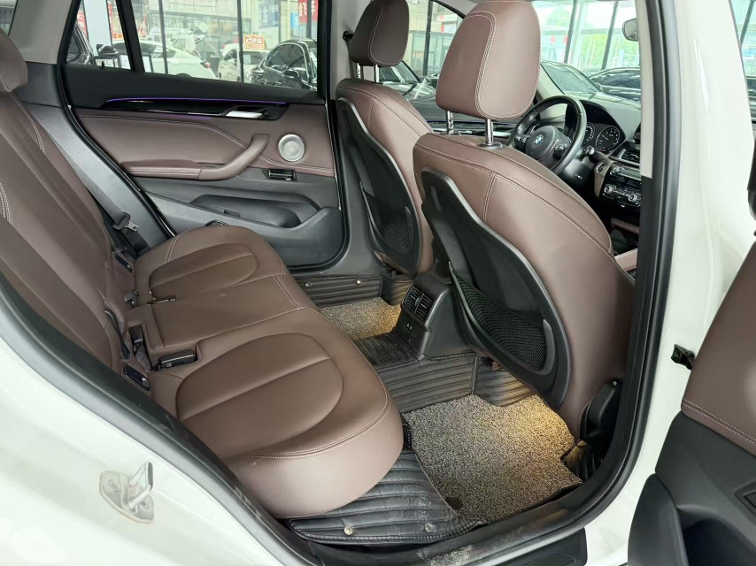 BMW X1 2023 car image #9