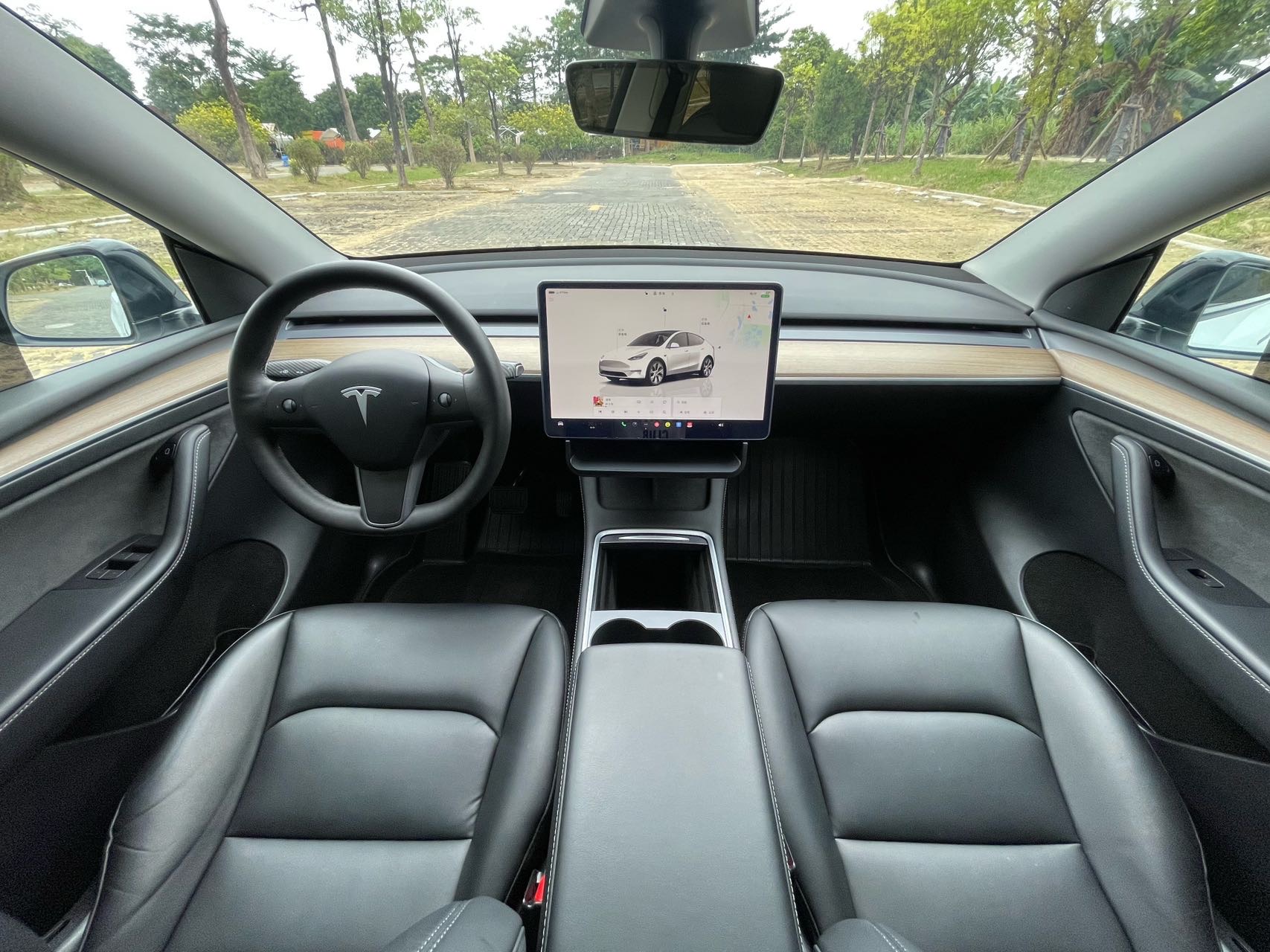 Tesla Model Y 2022 #10 Tesla Model Y 2022 car image #10