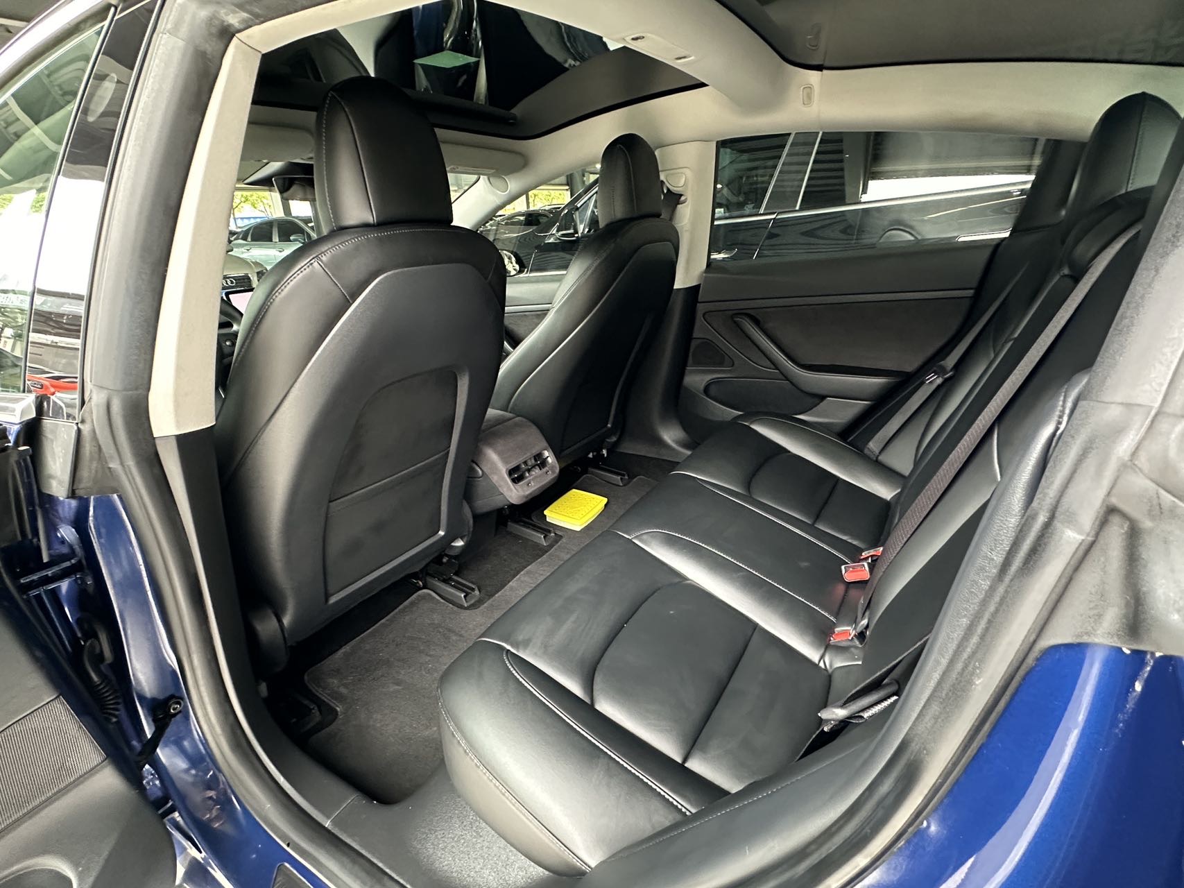 Tesla Model 3 2021 car image #5