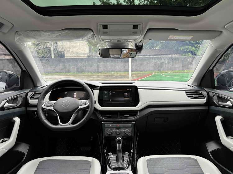 Volkswagen Tharu 2024 car image #5