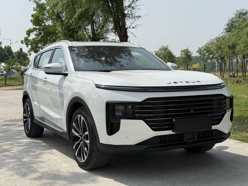 Jetour X70 PLUS 2024 car image #3