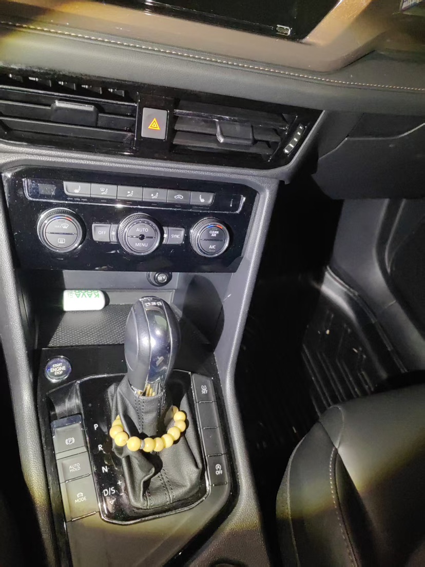 Volkswagen Tharu 2019 car image #2