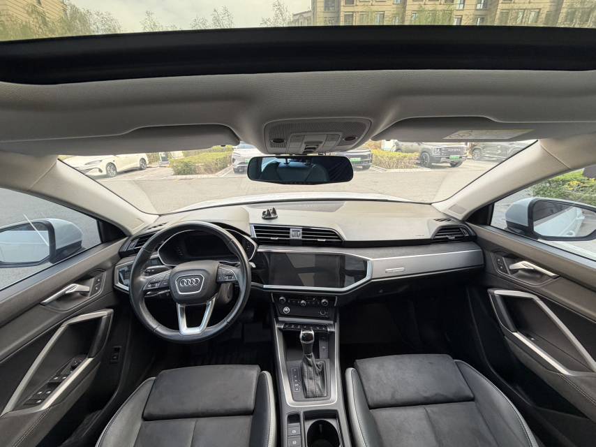 Audi Q3 2023 #8 Audi Q3 2023 car image #8