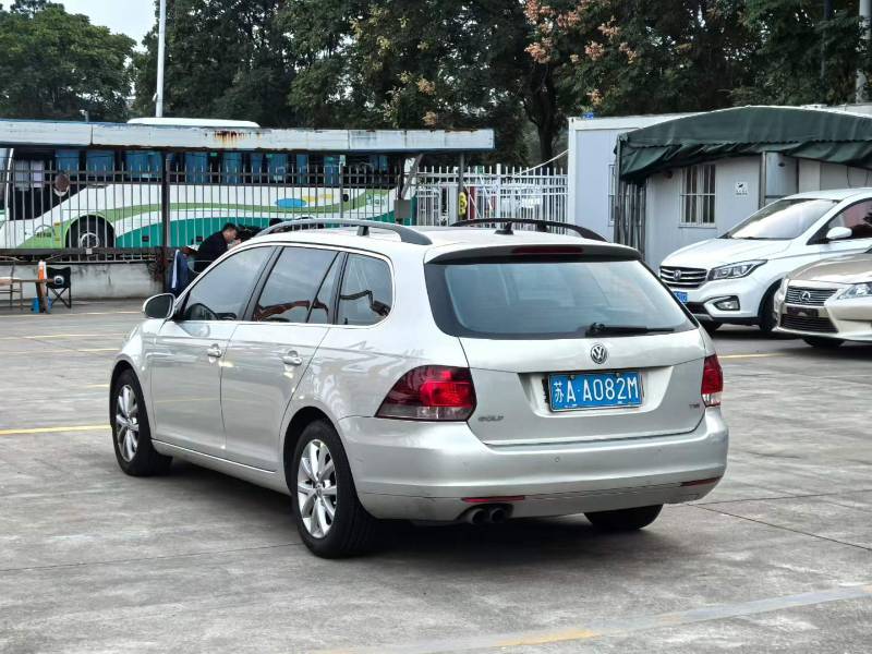 Volkswagen Golf (Imported) 2011 car image #7