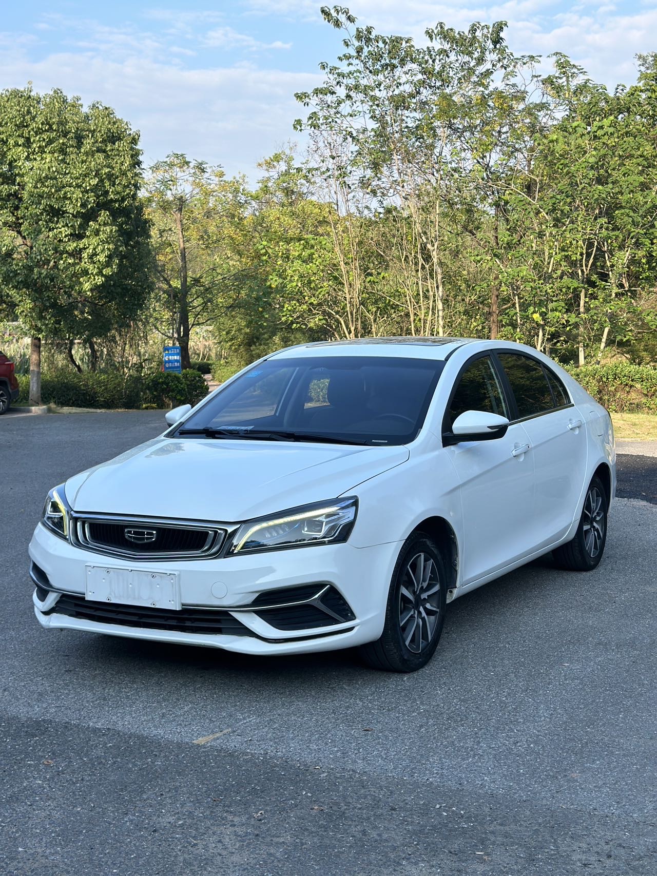 GEELY Emgrand 2019 GEELY Emgrand 2019 car image