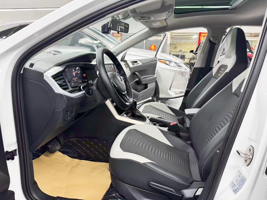 Volkswagen Polo 2024 car image #5