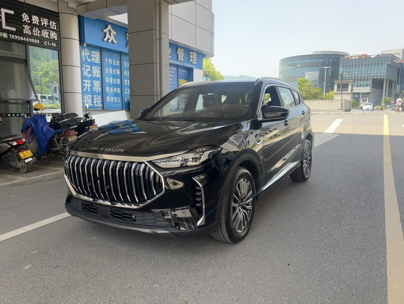 Jetour X70 PLUS 2026 car image #2