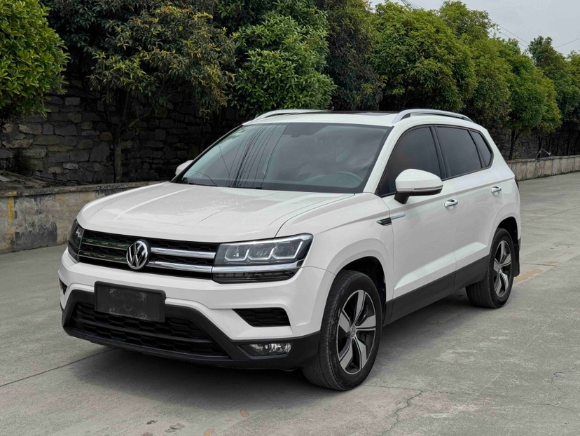 Volkswagen Tharu 2020 car image #2