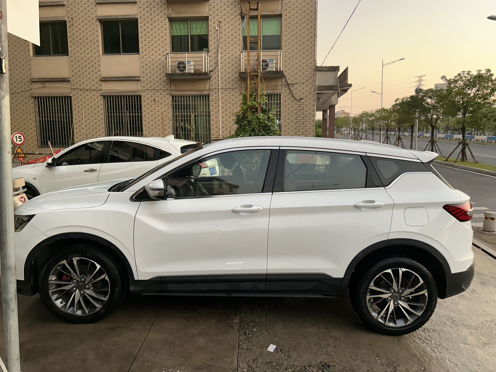 GEELY Coolray 2020 #7 GEELY Coolray 2020 car image #7