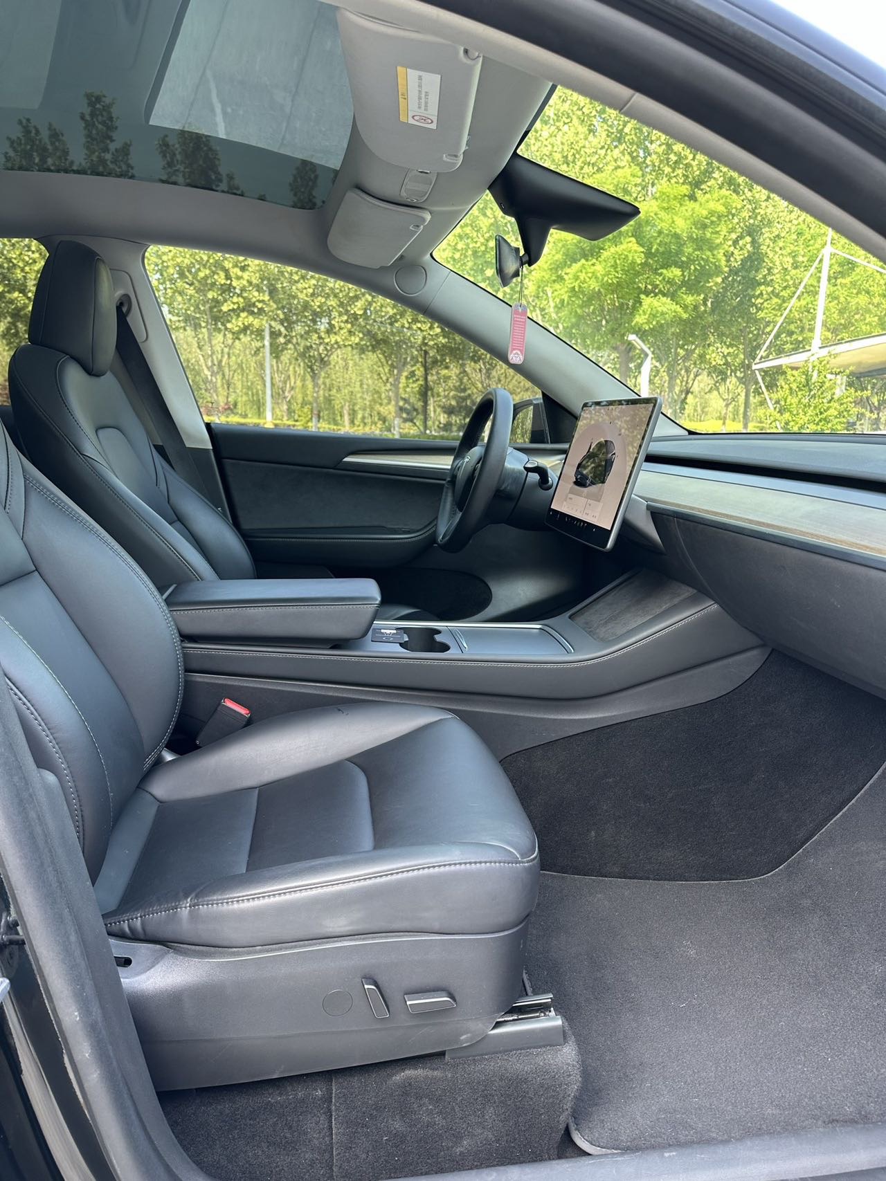 Tesla Model Y 2023 #7 Tesla Model Y 2023 car image #7