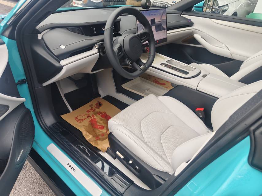 MI SU7 2024 car image #2