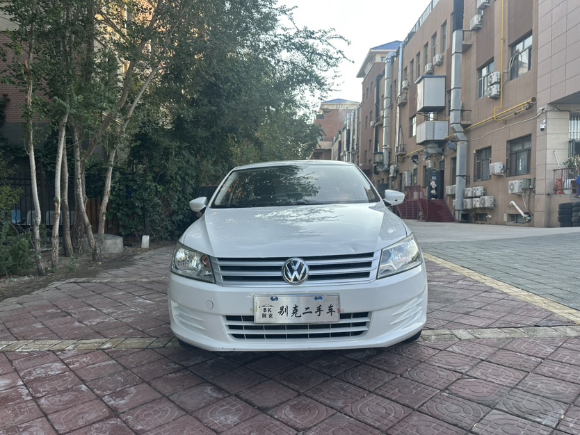 Volkswagen Santana 2014 car image #2