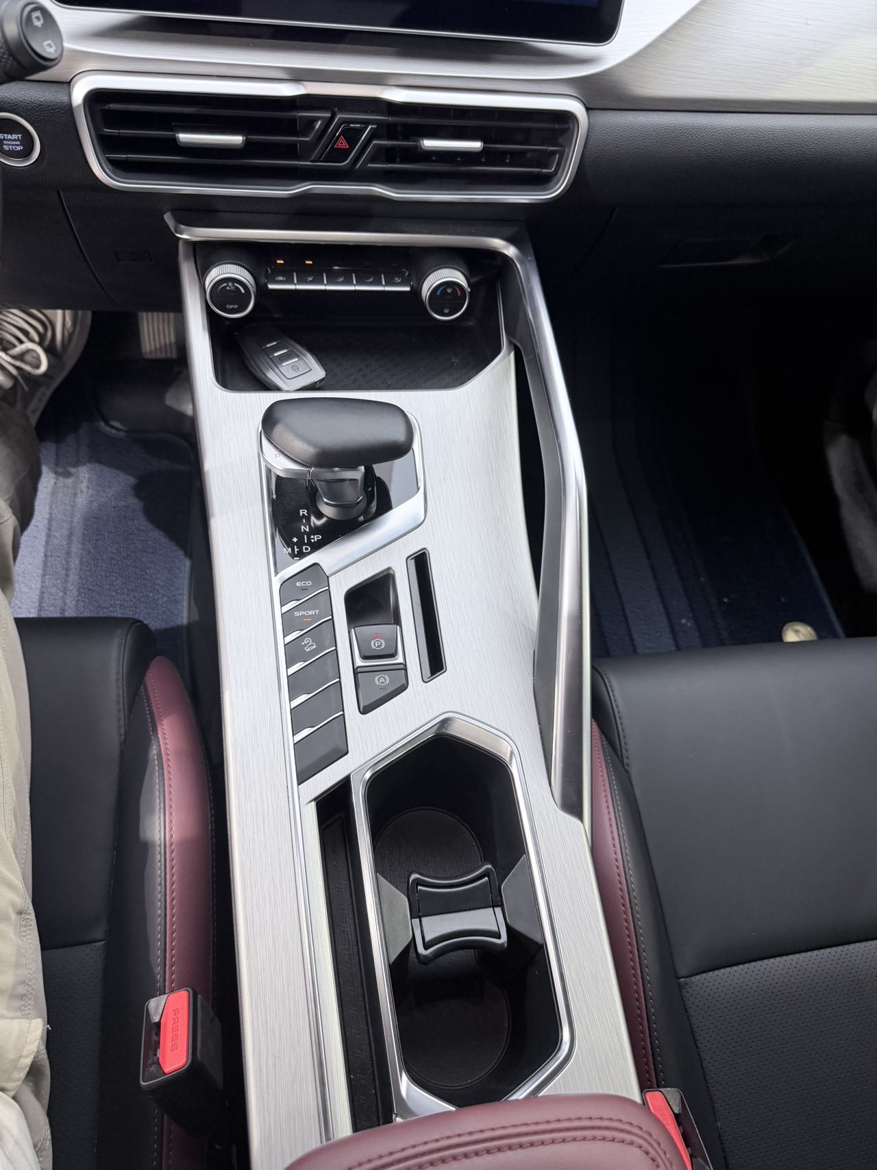 GEELY Coolray 2022 #12 GEELY Coolray 2022 car image #12