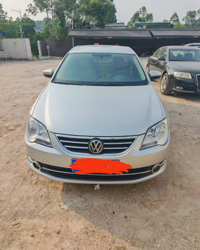 Volkswagen Bora 2012 car image 