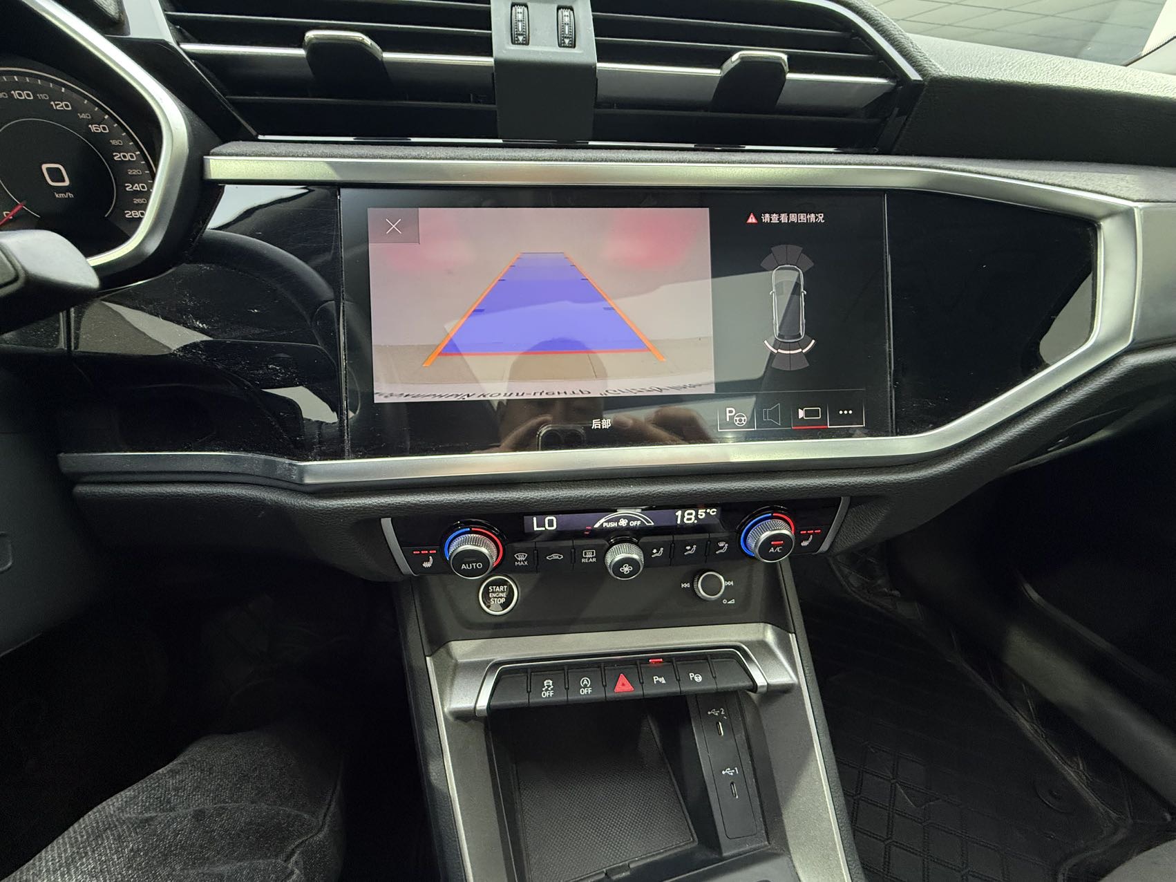 Audi Q3 2022 car image #11