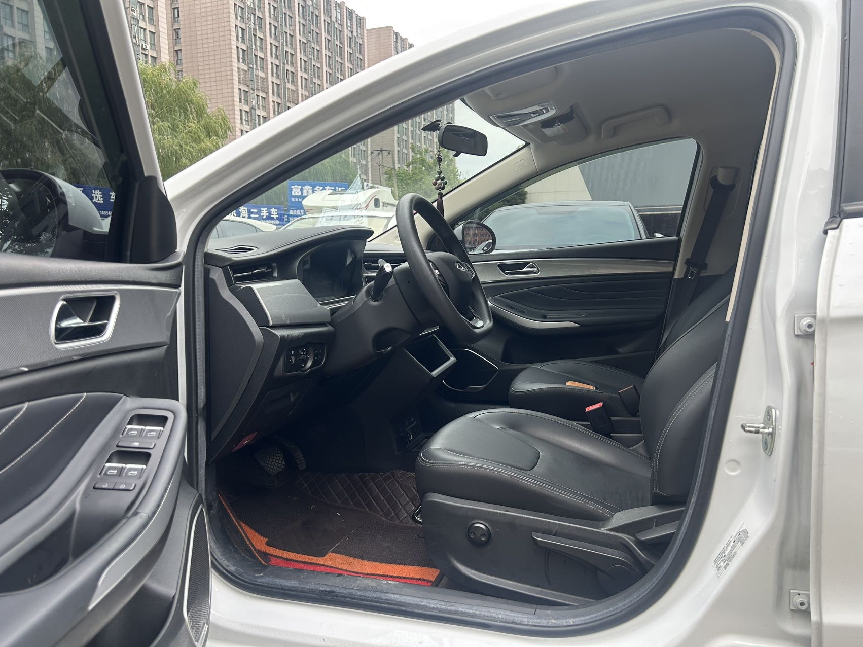 2024 car image #4