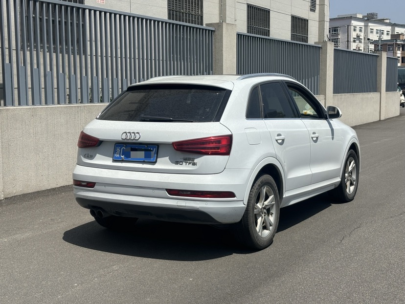 Audi Q3 2019 #9 Audi Q3 2019 car image #9