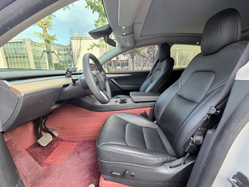 Tesla Model Y 2021 #5 Tesla Model Y 2021 car image #5