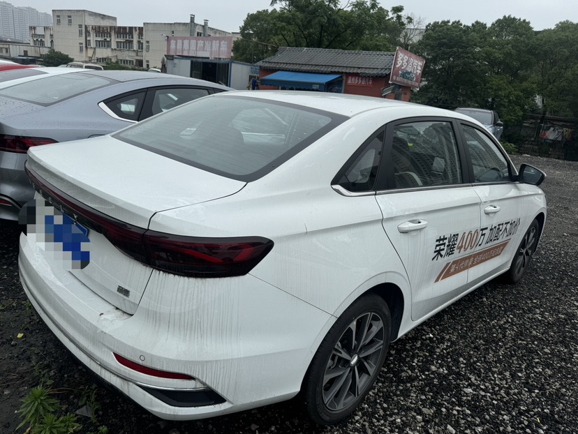 GEELY Binray 2025 #4 GEELY Binray 2025 car image #4
