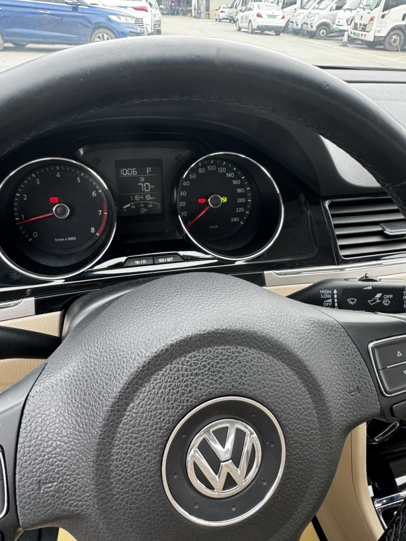 Volkswagen Bora 2016 car image #6