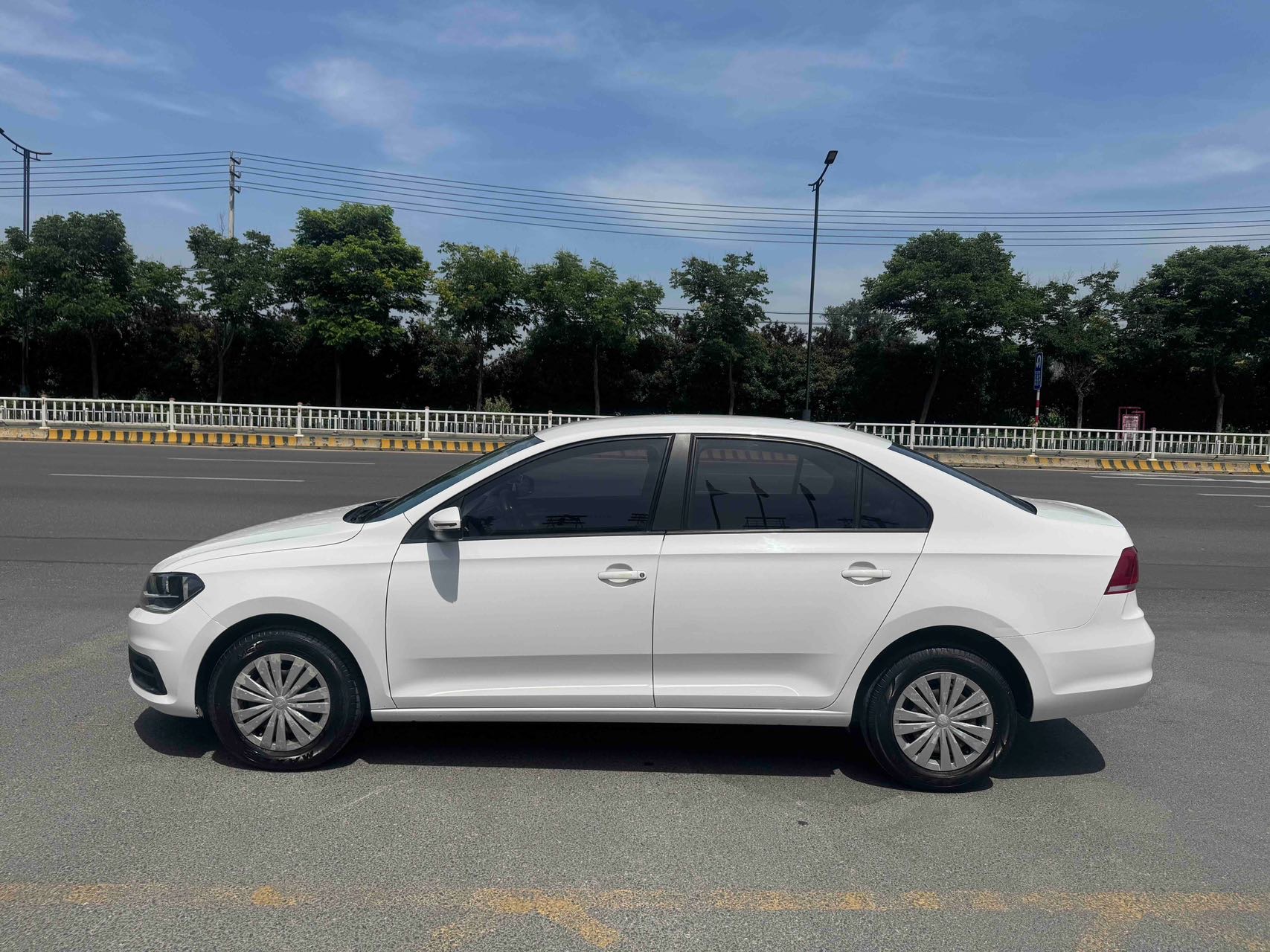 Volkswagen Santana 2021 #2 Volkswagen Santana 2021 car image #2
