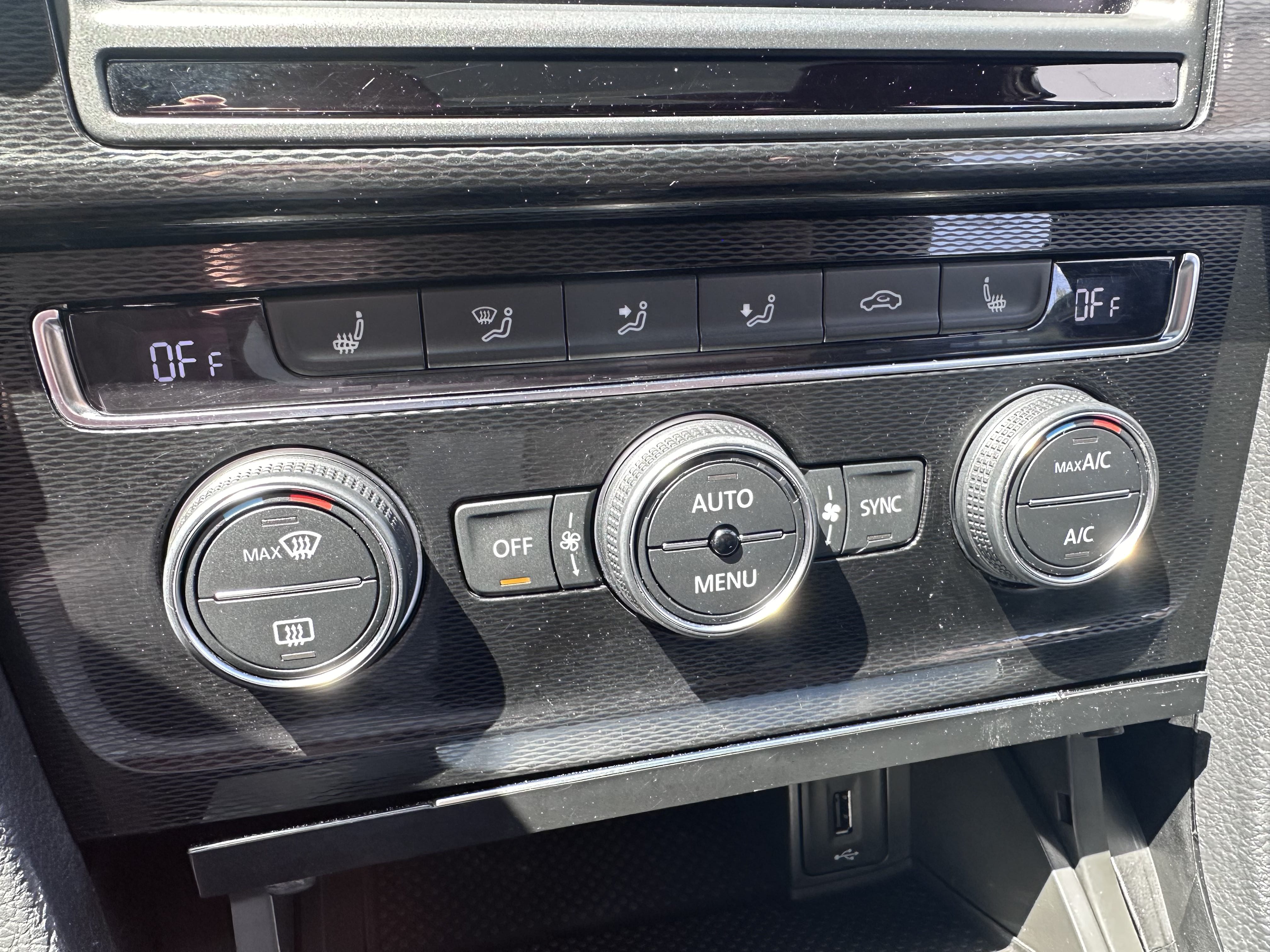 Volkswagen GolfGTI 2018 #14 Volkswagen GolfGTI 2018 car image #14