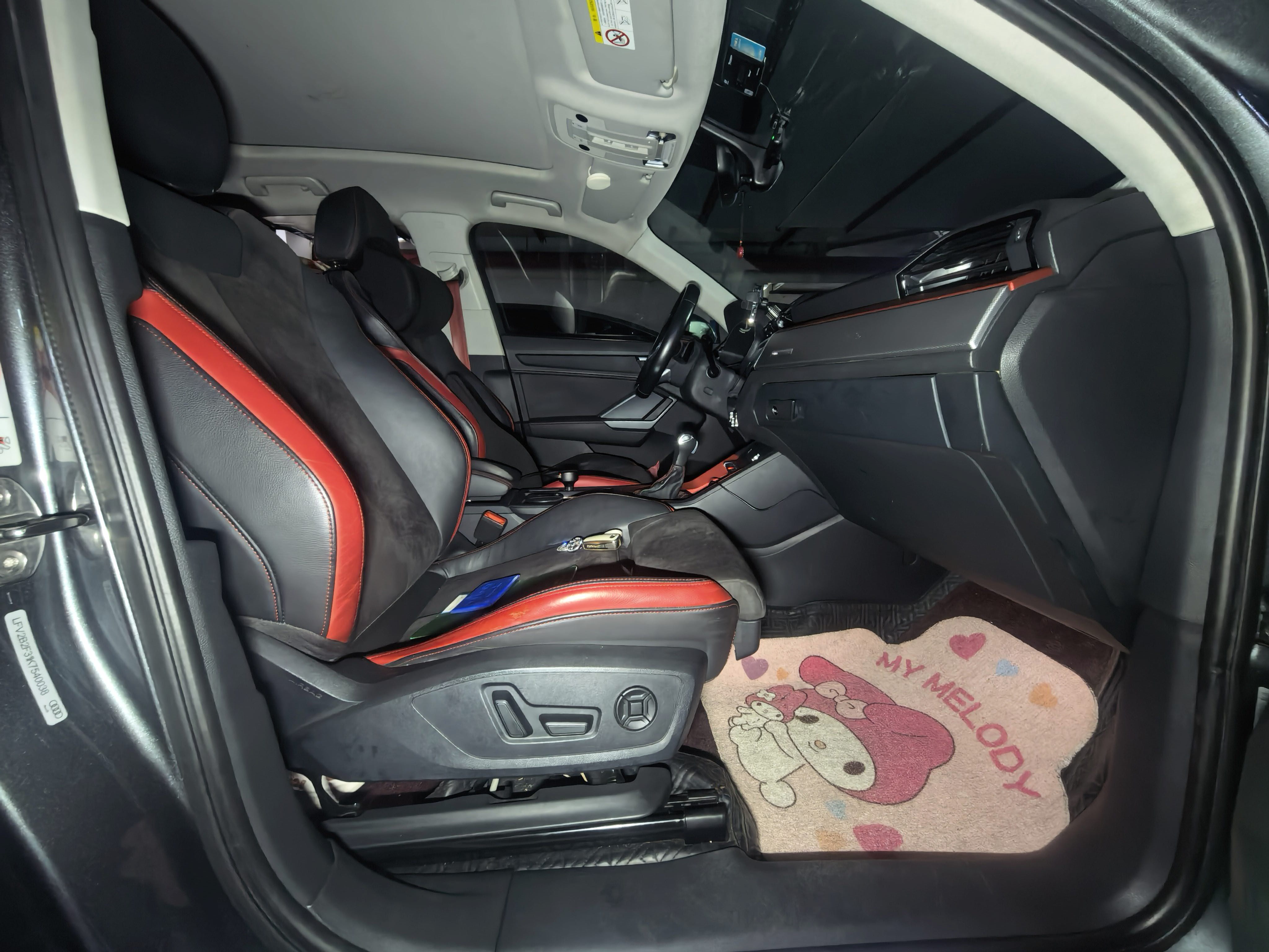 Audi Q3 2020 car image #6
