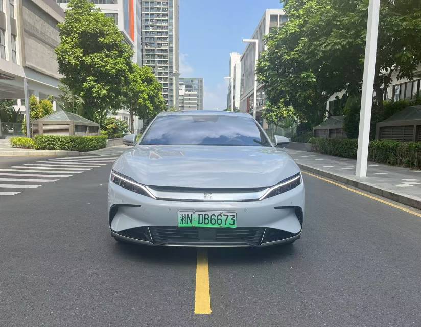 BYD Han 2025 car image #2