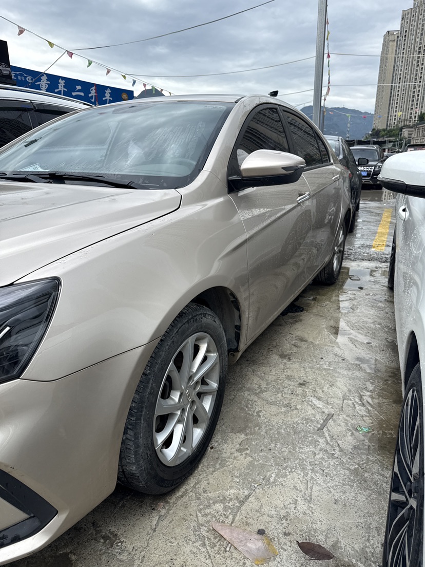 GEELY Emgrand 2021 car image #2