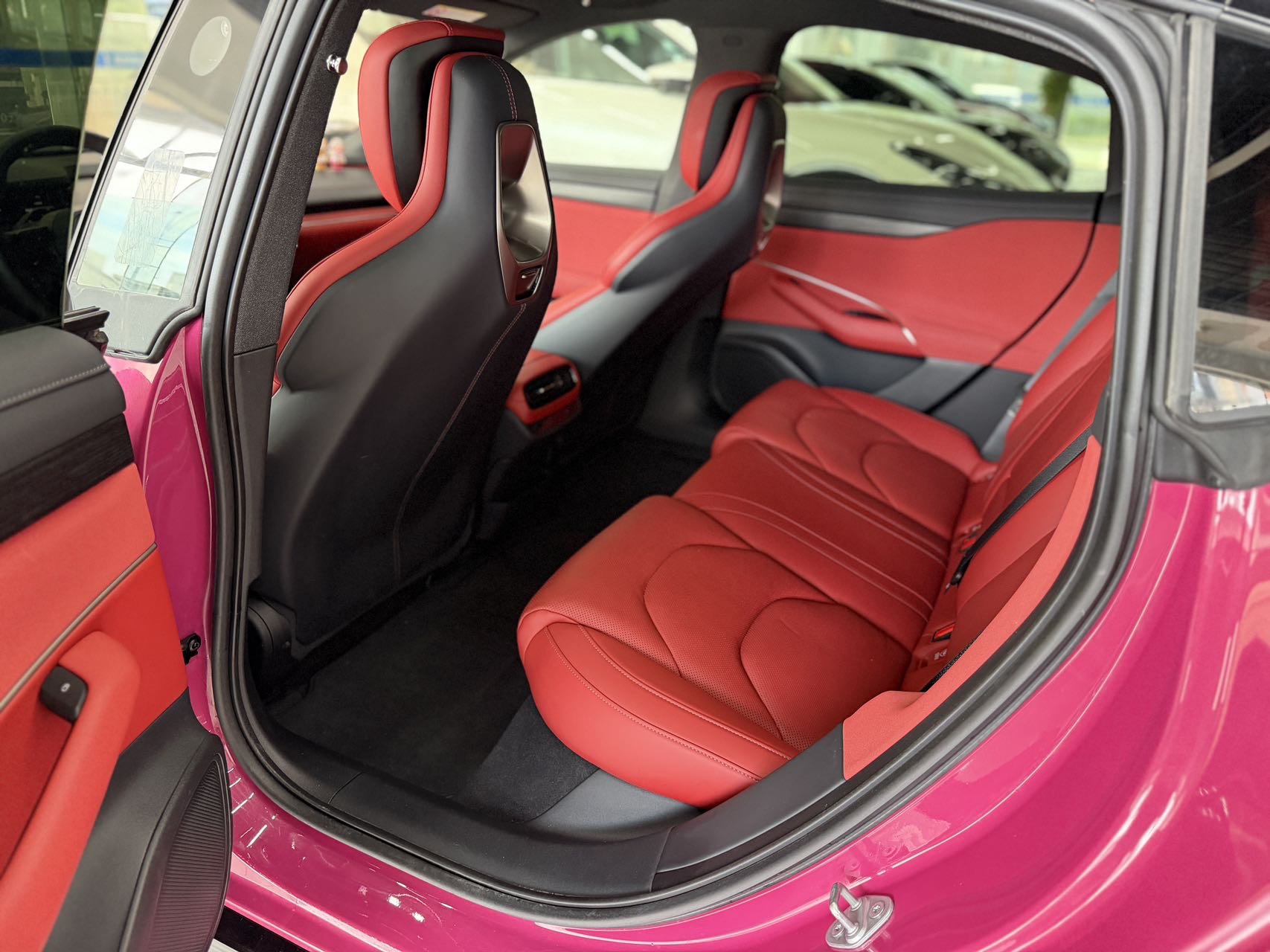 MI SU7 2025 car image #5