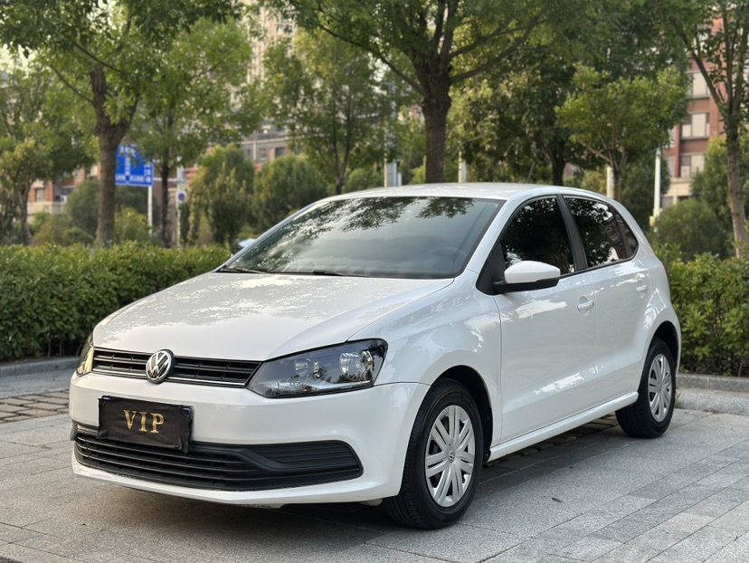 Volkswagen Polo 2018 car image 