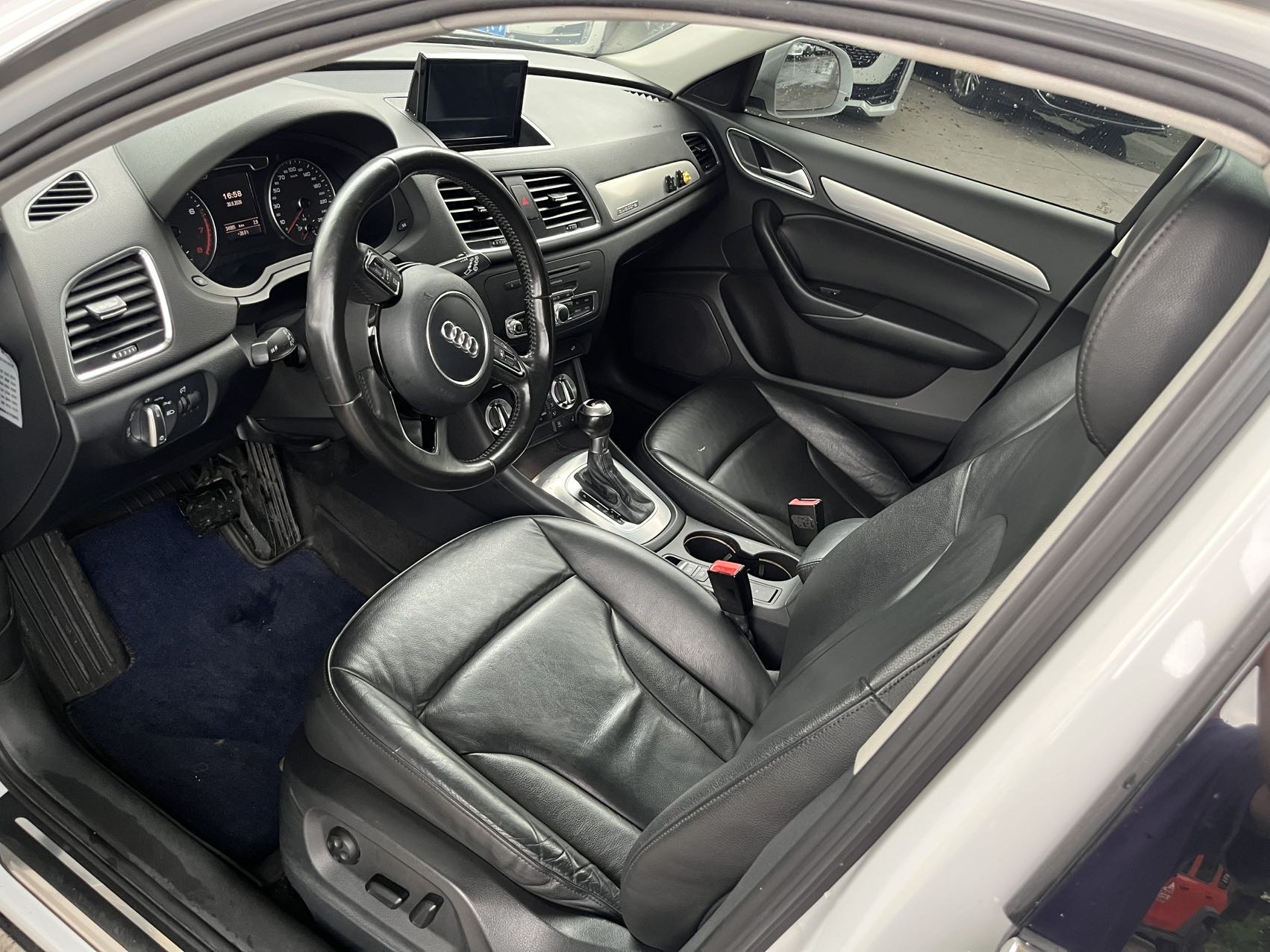 Audi Q3 2015 صورة سيارة #9