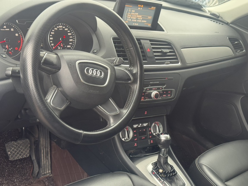Audi Q3 2015 immagine di auto #3