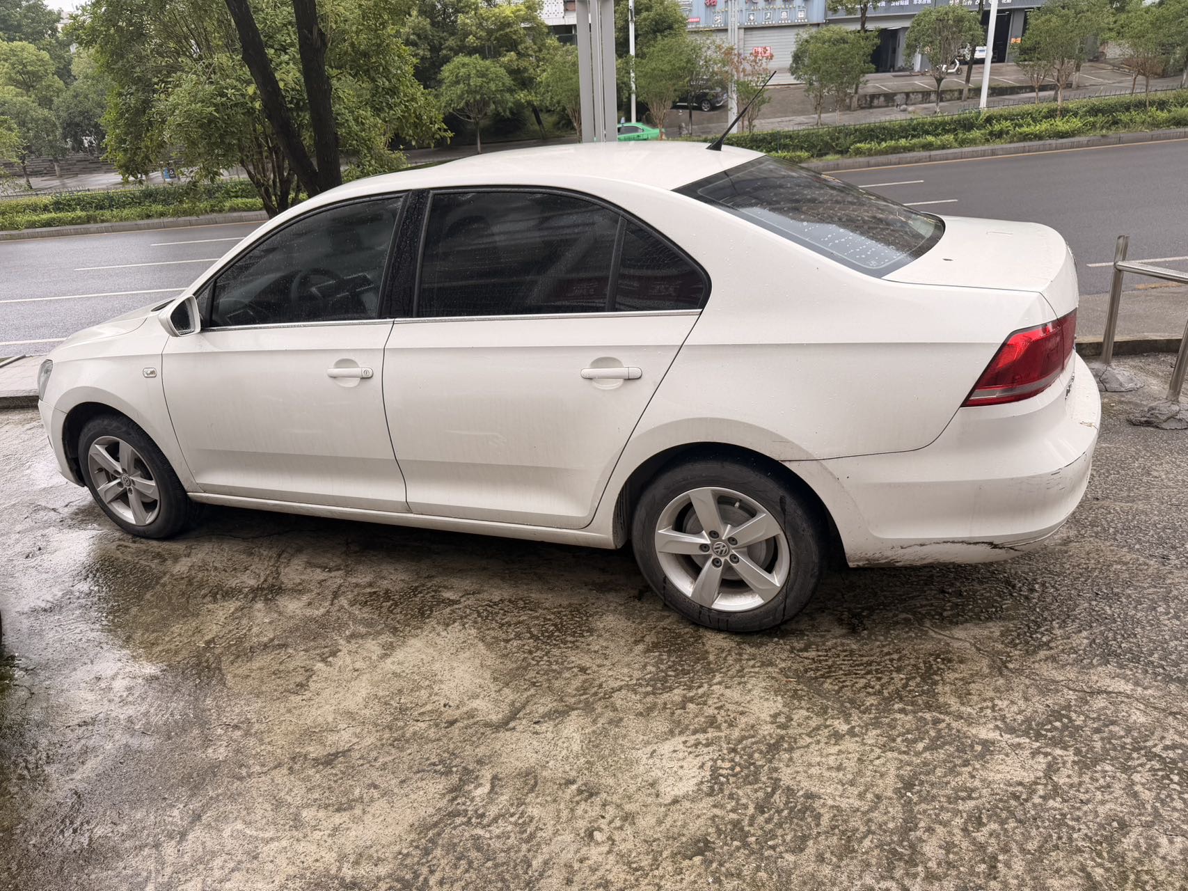 Volkswagen Santana 2016 car image #3