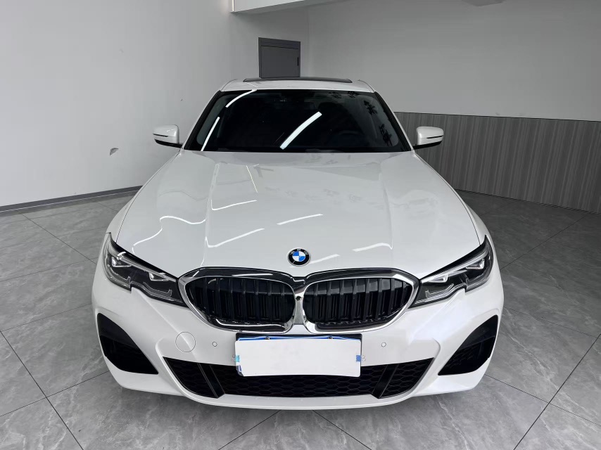 BMW 3 Series 2022 car image #2