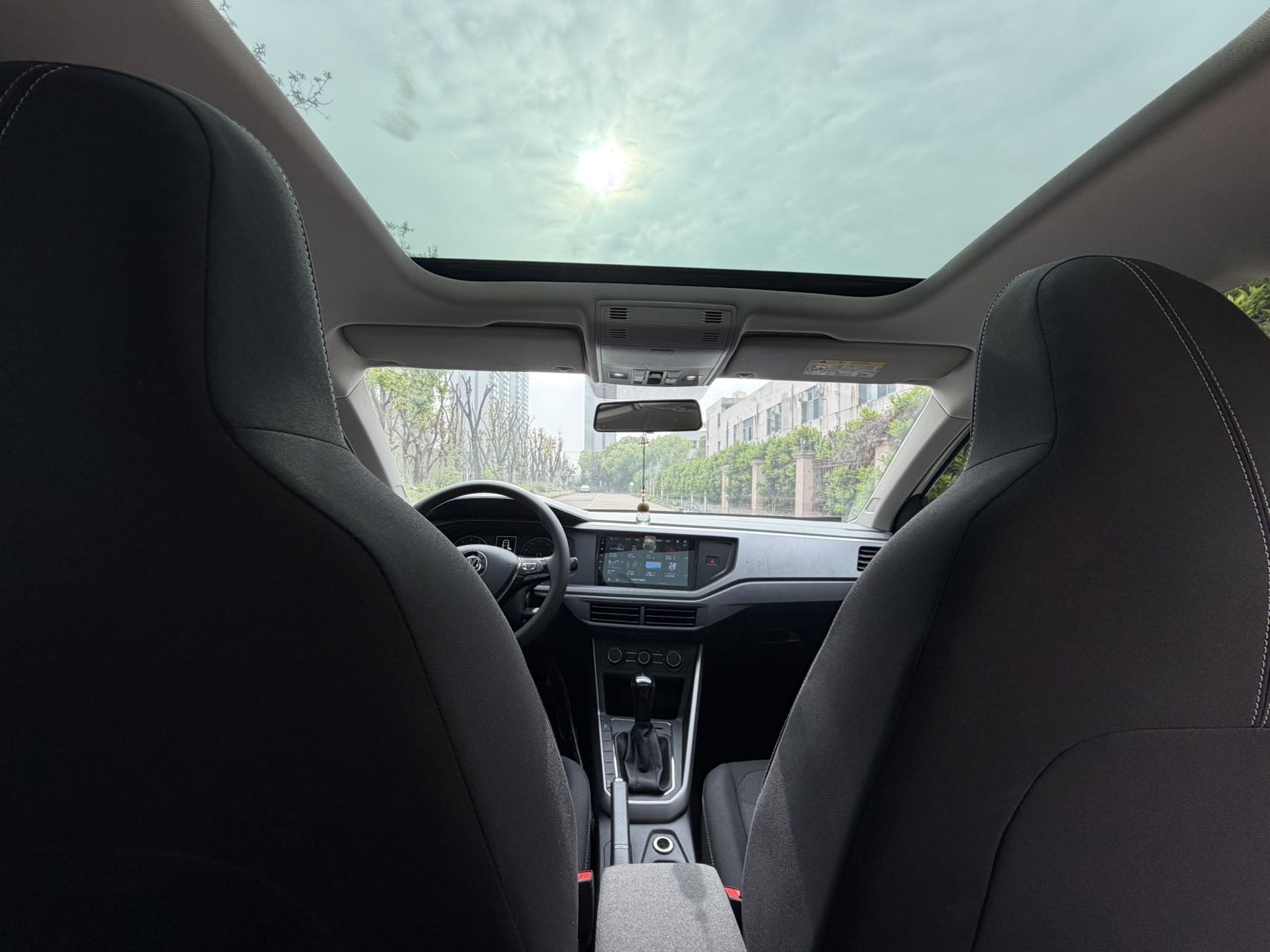 Volkswagen Polo 2020 car image #9