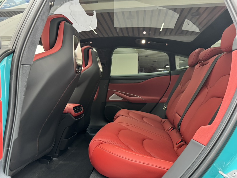 MI SU7 2025 car image #13