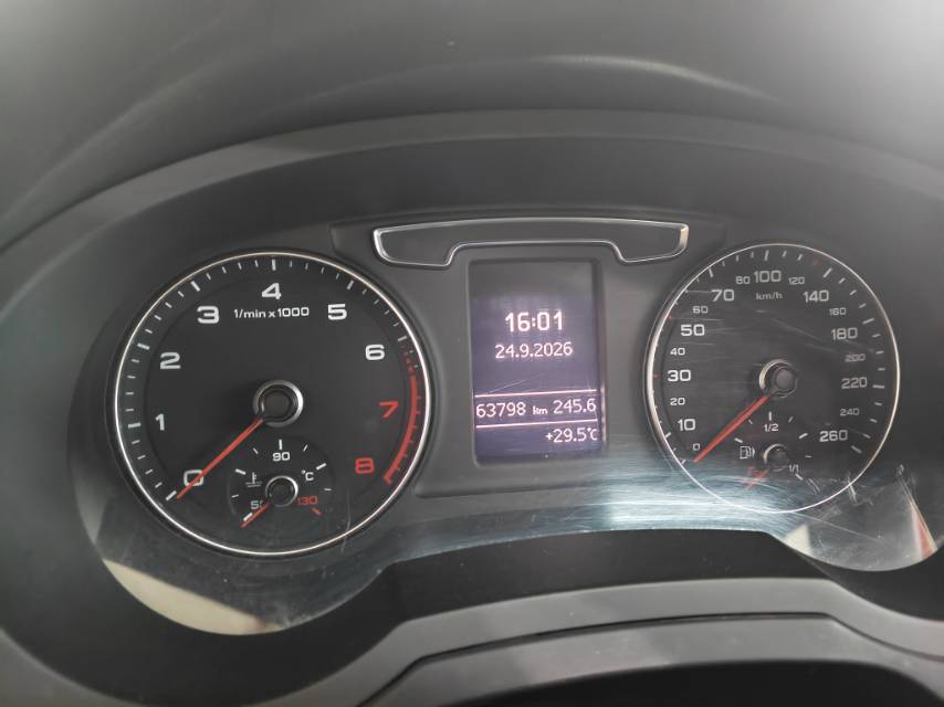Audi Q3 2017 car image #4