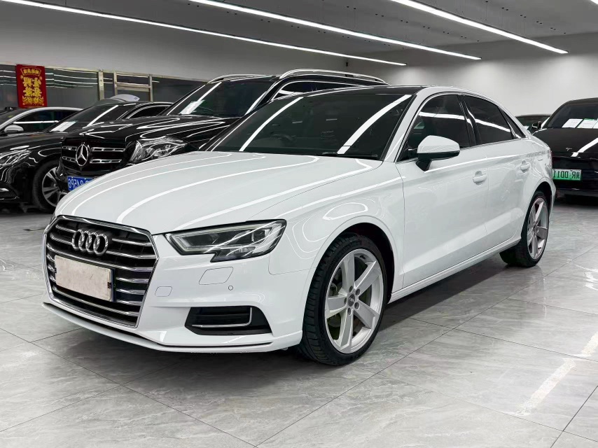 Audi A3 2019 car image 