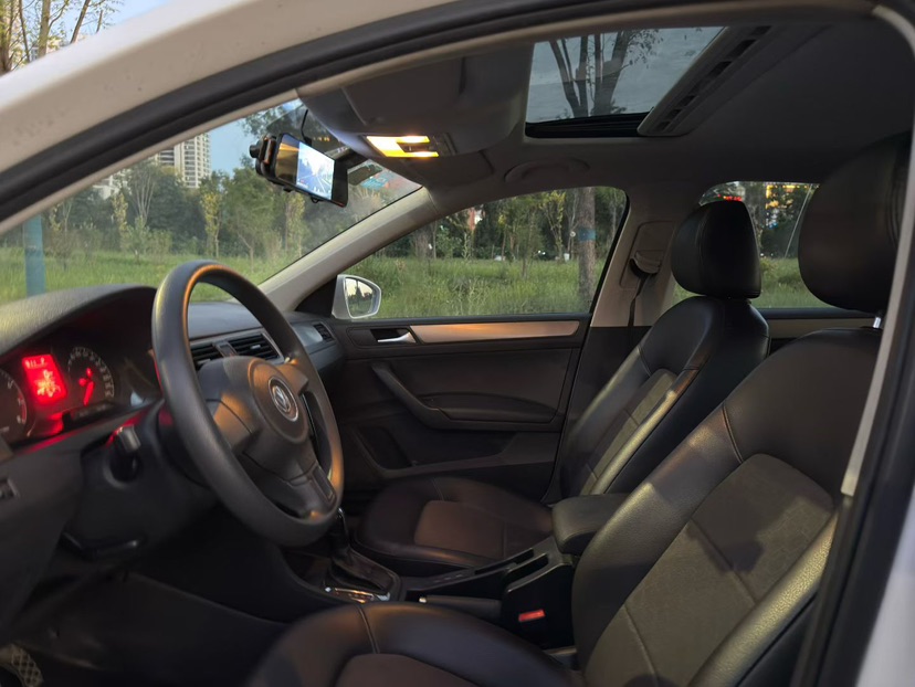 Volkswagen Santana 2014 car image #4