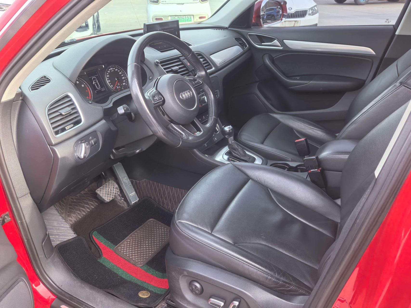 Audi Q3 2017 immagine di auto #6