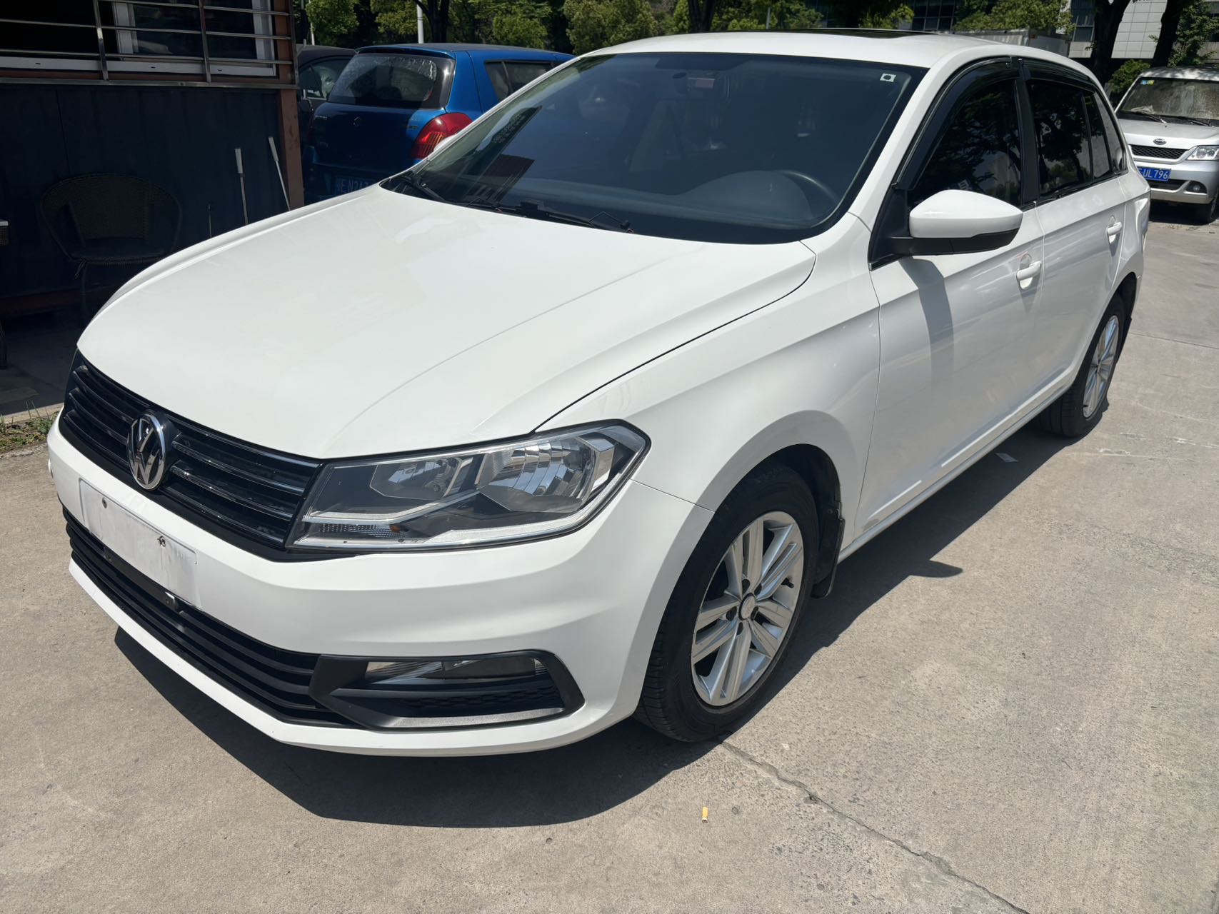 Volkswagen Santana 2016 car image 