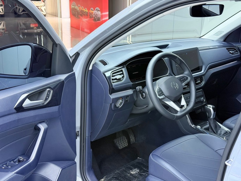 Volkswagen Tharu 2025 car image #3