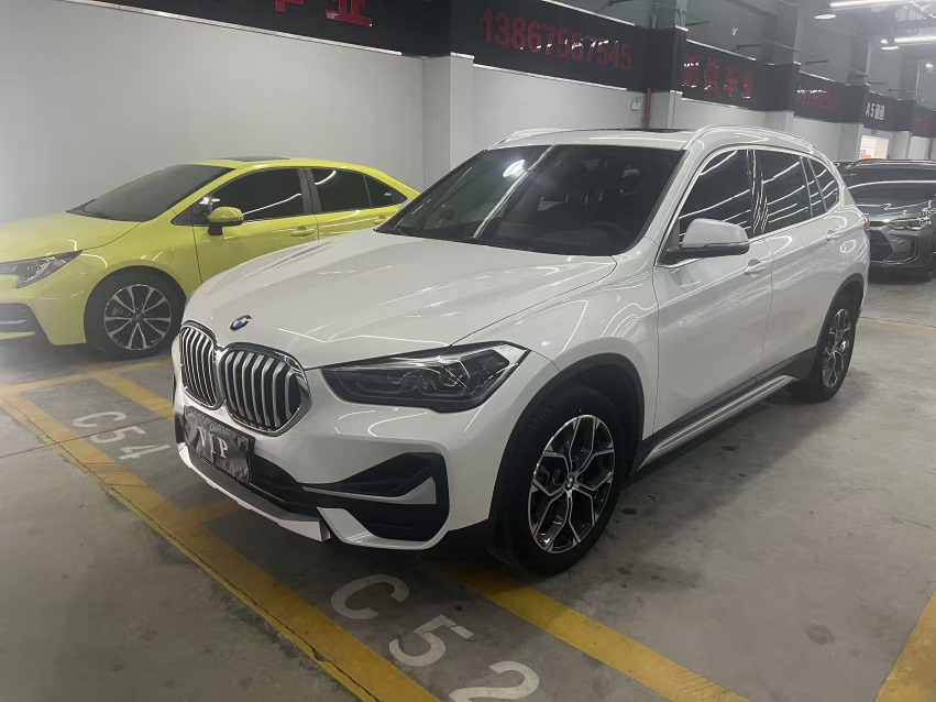 BMW X1 2022 BMW X1 2022 car image